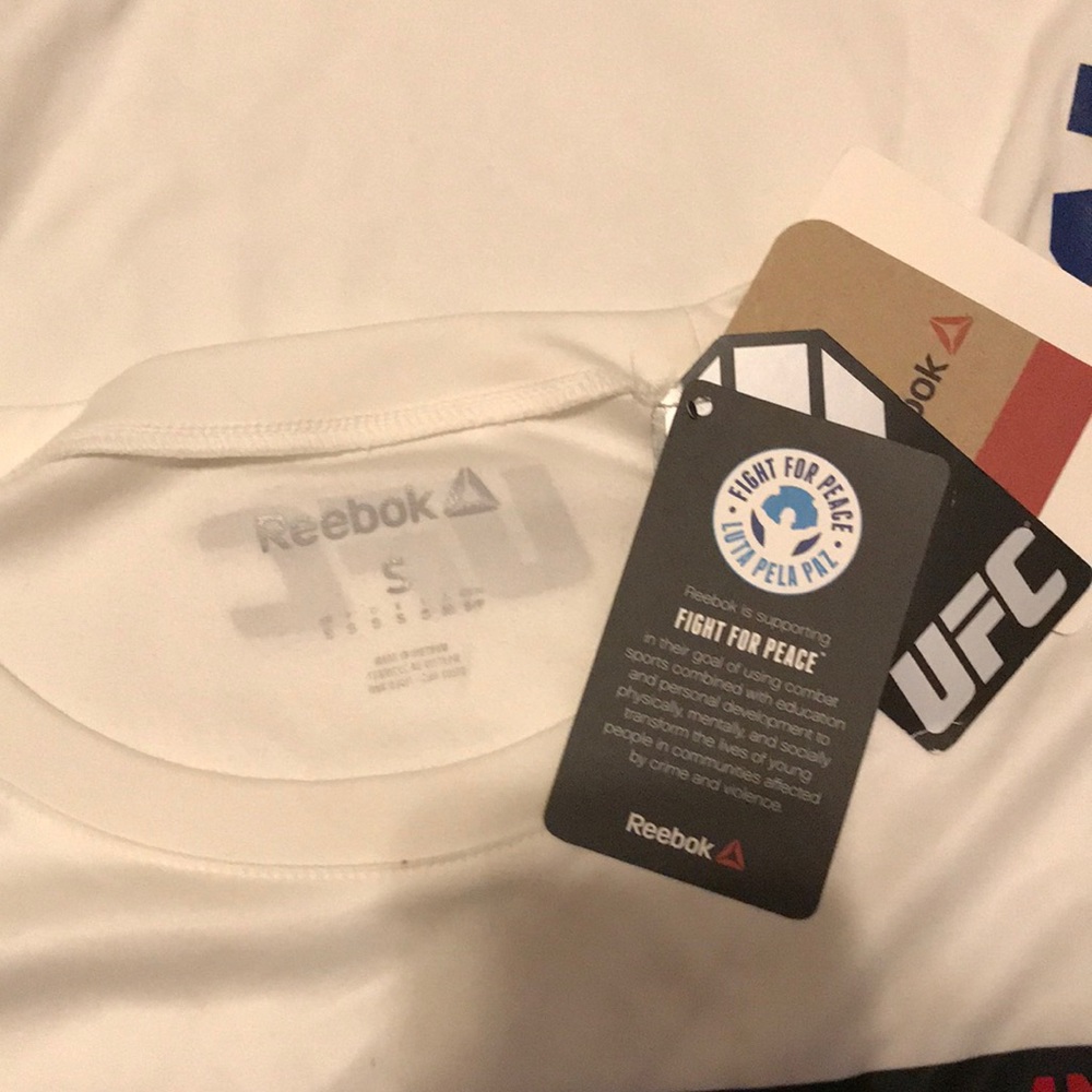 Authentic UFC Store Reebok Jersey - Picture 3 of 3